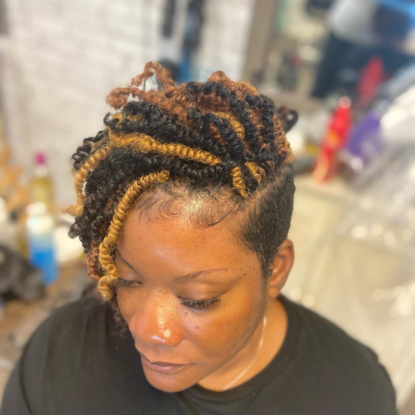 Kinky Twists With Tapered Sides