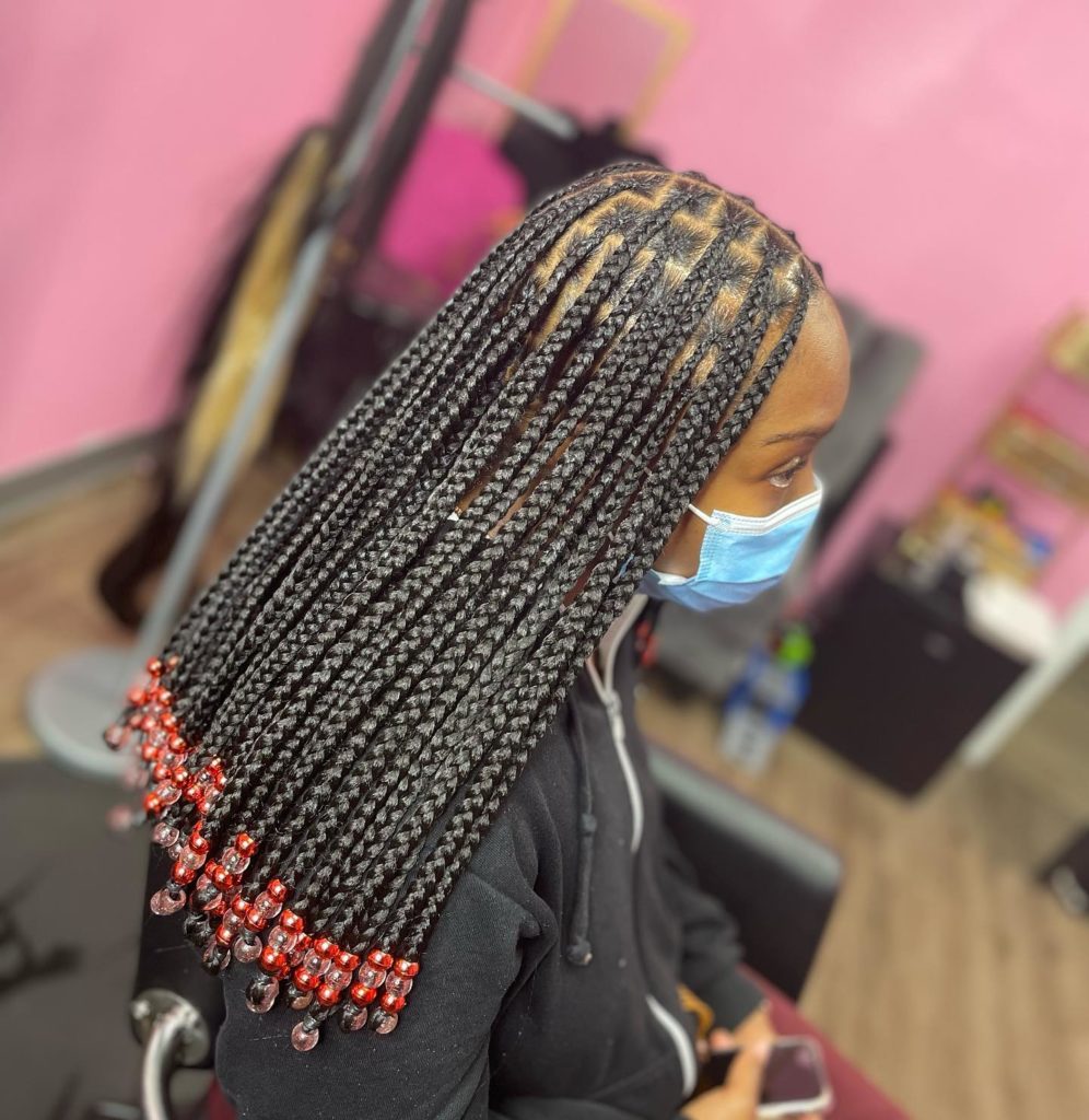 Small Knotless Braids With Beads