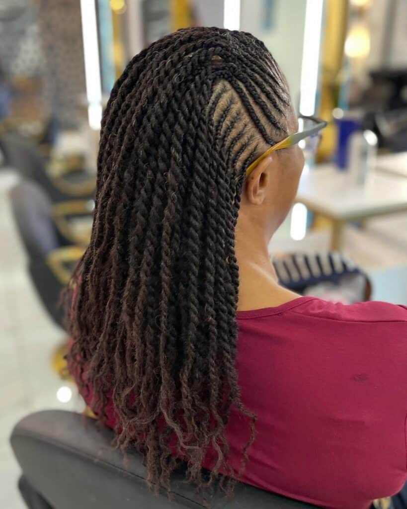 Image of Kinky Braids With Extensions in the style of Braid Extensions