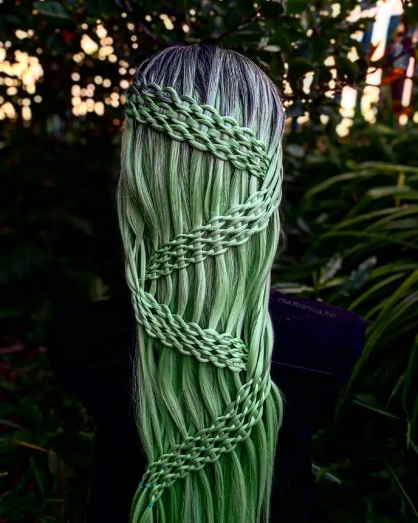 Image of Loop Chain Braid in the style of loop braids